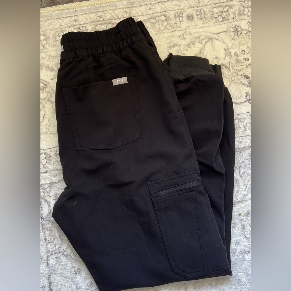 NWOT FIGS Scrub Jogger Pants